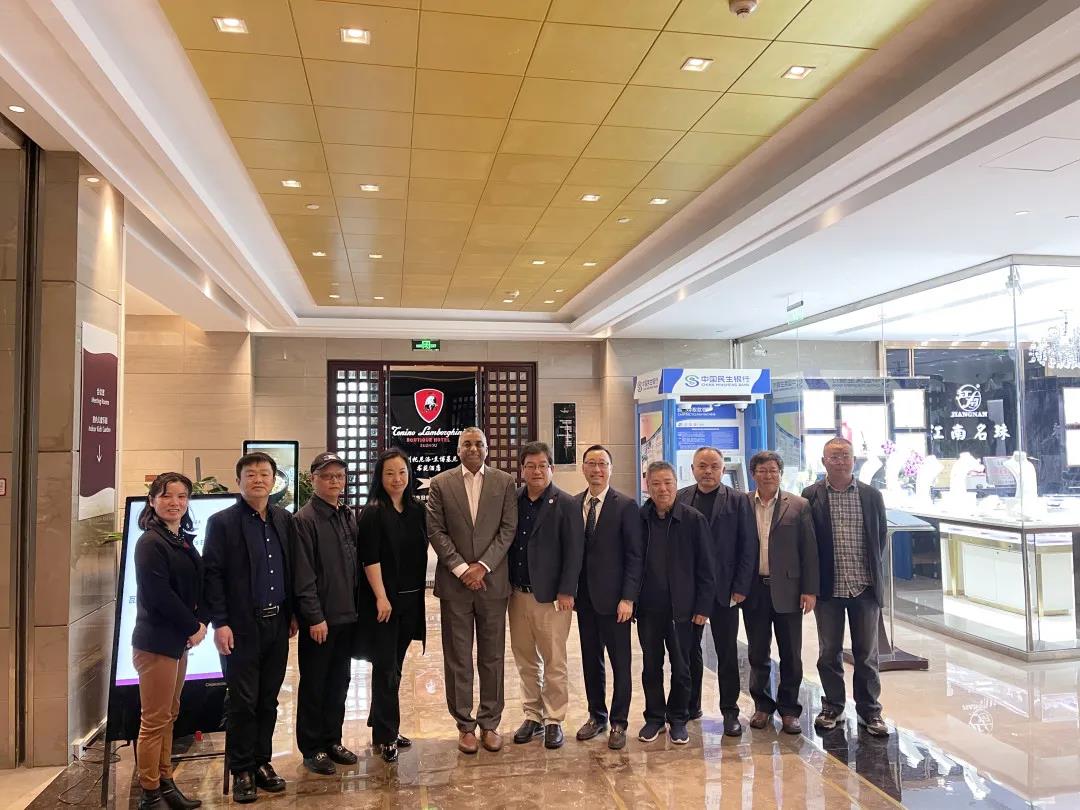 1618380774356212.jpg 領(lǐng)導(dǎo)合影.jpg